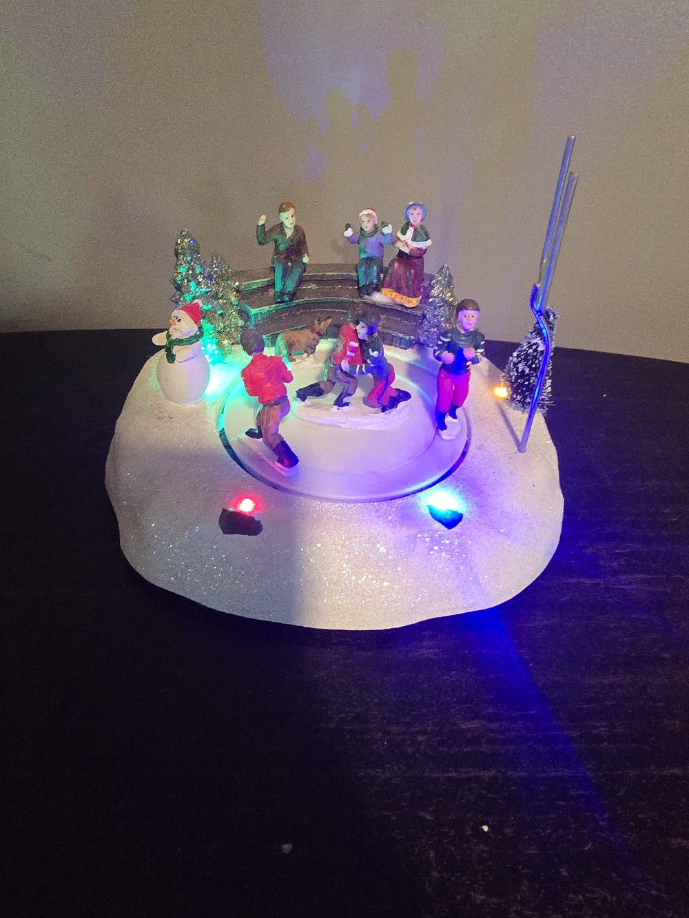 Lemax Animated Skating Pond - Christmas Village